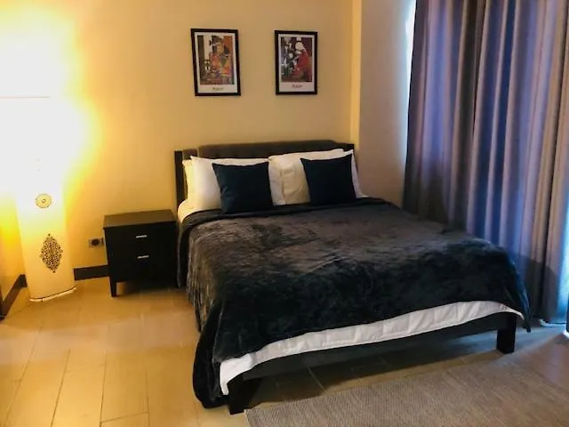 Aparthotel Stylish Palm Tree Condotel Unit Near World Manila